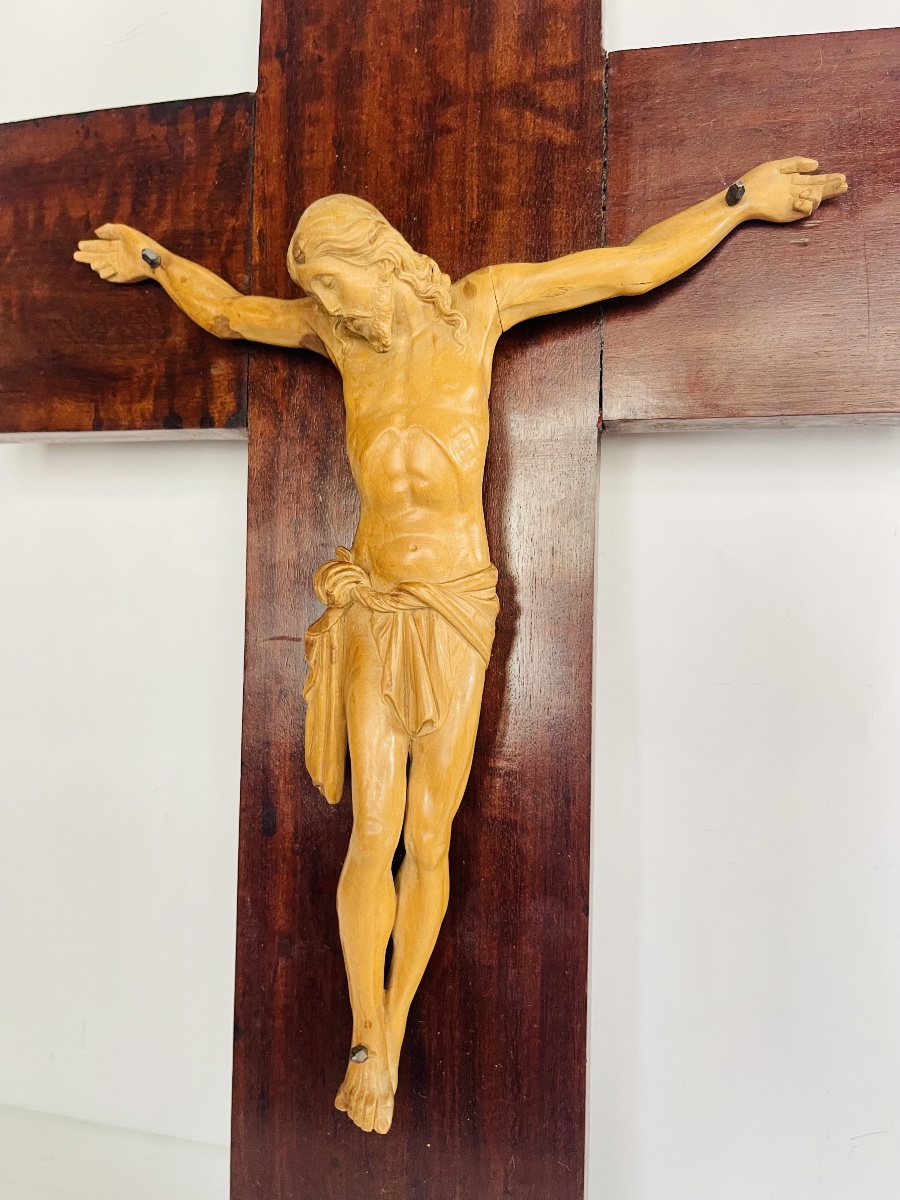 Crucifix en acajou et buis -photo-3